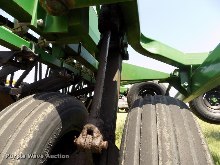 image for item DB9226 Great Plains Solid Stand 24 split row grain drill