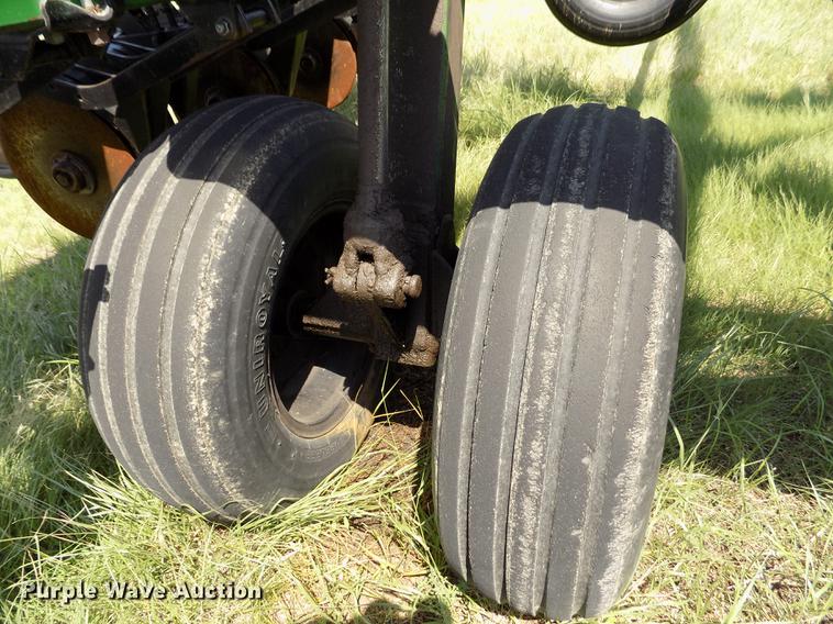 image for item DB9226 Great Plains Solid Stand 24 split row grain drill