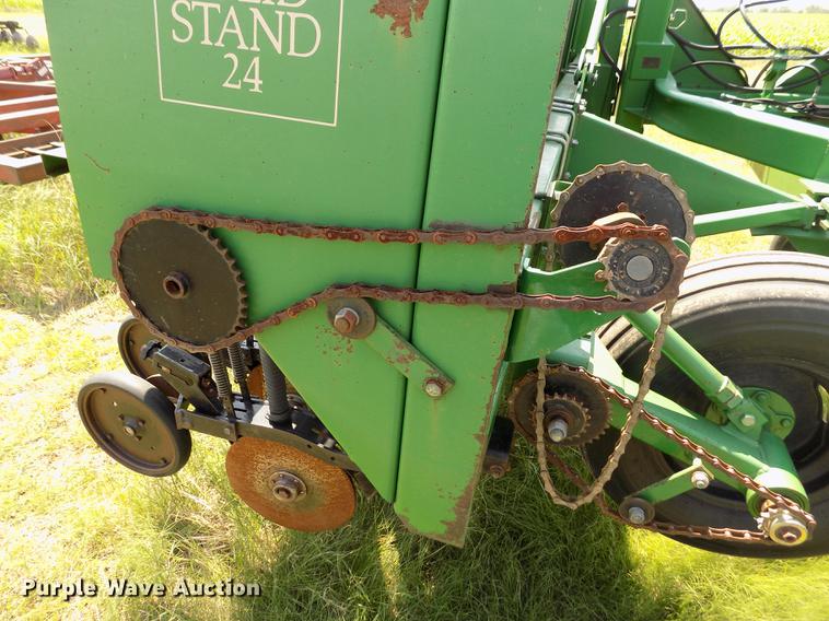 image for item DB9226 Great Plains Solid Stand 24 split row grain drill
