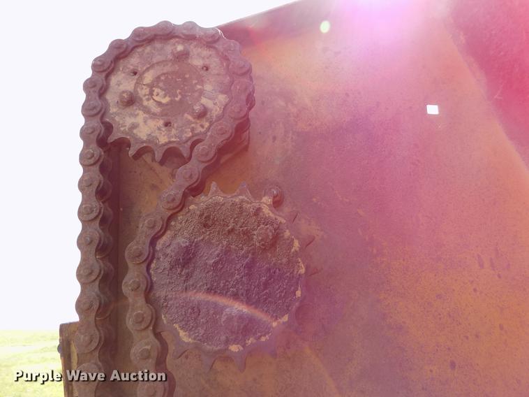 image for item DB9227 Vermeer 605G round baler