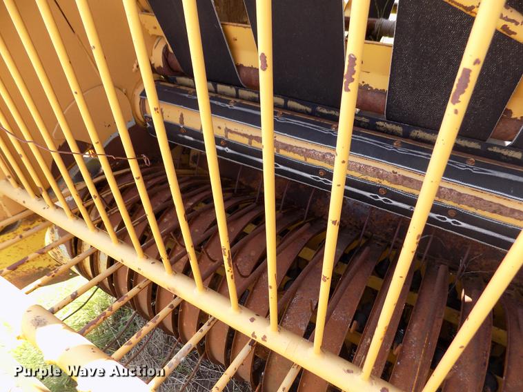 image for item DB9227 Vermeer 605G round baler