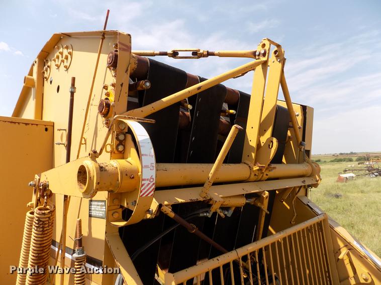 image for item DB9227 Vermeer 605G round baler