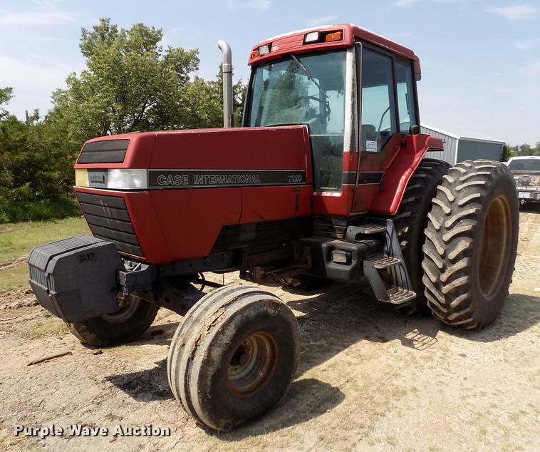 image for item DB9228 1992 Case 7120 Magnum tractor