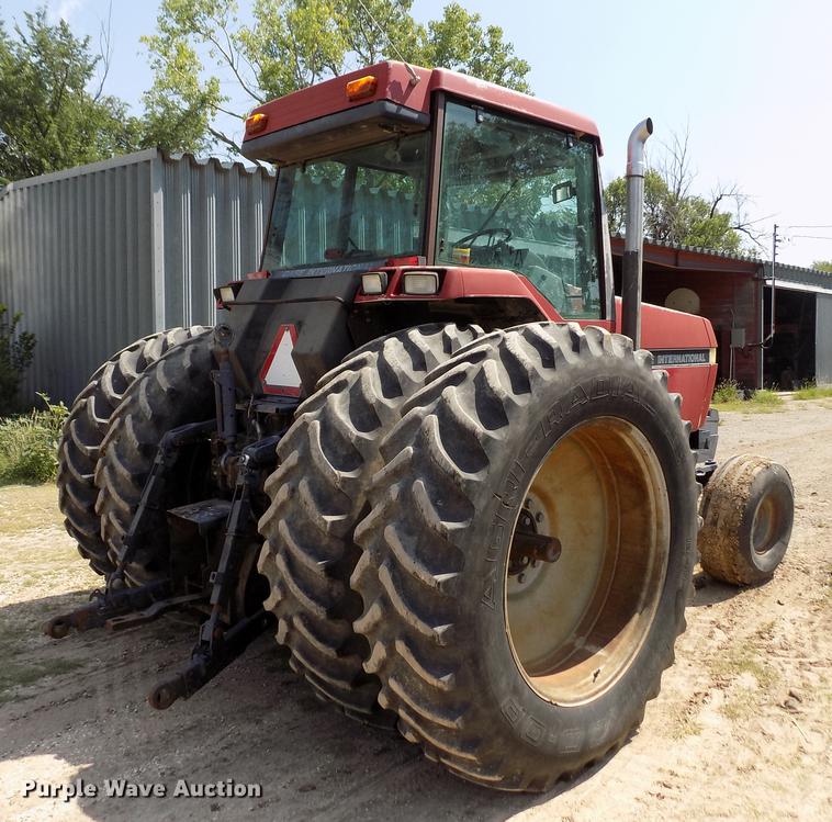 image for item DB9228 1992 Case 7120 Magnum tractor