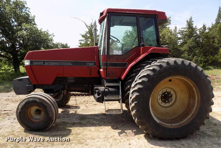 image for item DB9228 1992 Case 7120 Magnum tractor