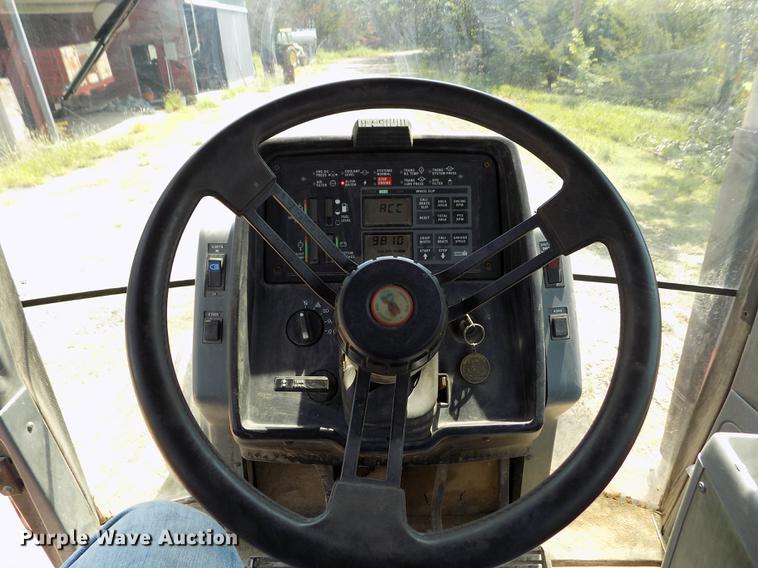 image for item DB9228 1992 Case 7120 Magnum tractor