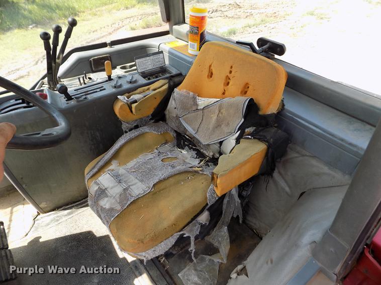 image for item DB9228 1992 Case 7120 Magnum tractor