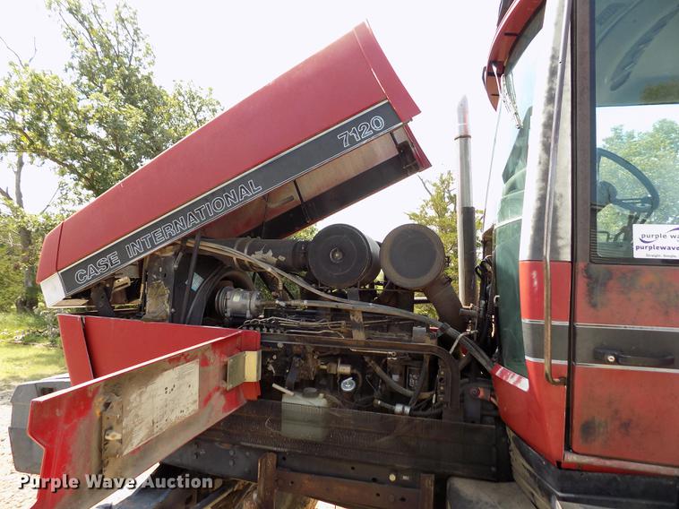 image for item DB9228 1992 Case 7120 Magnum tractor