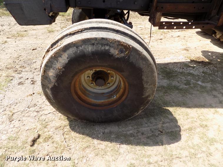 image for item DB9228 1992 Case 7120 Magnum tractor