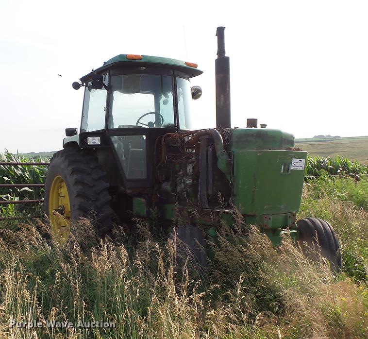 image for item DC1229 1976 John Deere 4430 tractor