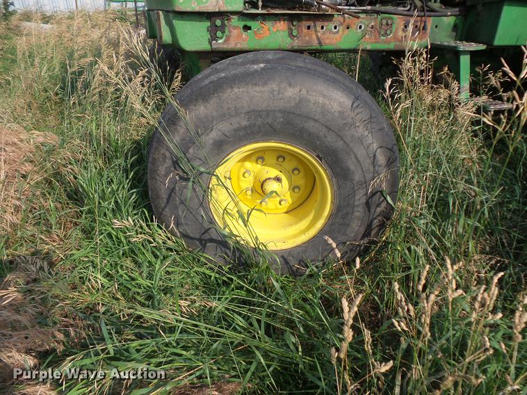 image for item DC1229 1976 John Deere 4430 tractor