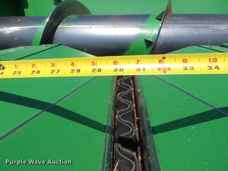 image for item DD5799 1998 John Deere 853A all crop head