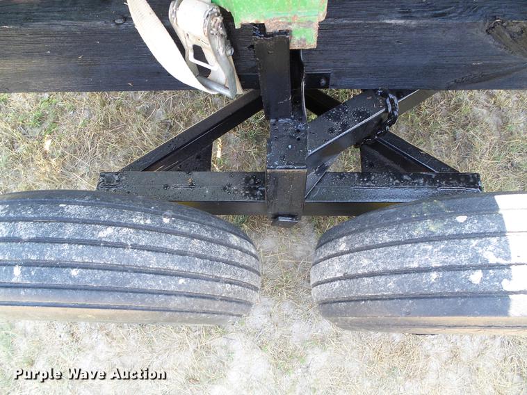 image for item DD5799 1998 John Deere 853A all crop head