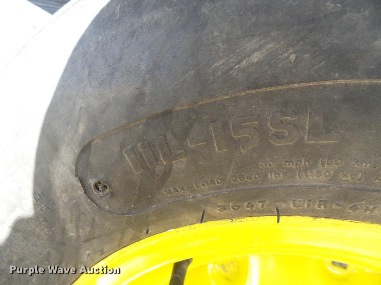 image for item DD5799 1998 John Deere 853A all crop head