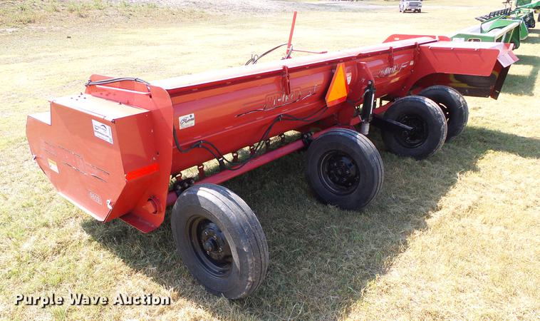 image for item DD5802 Hiniker 5610 windrower