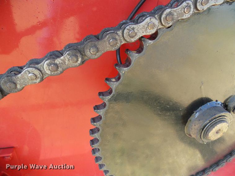 image for item DD5802 Hiniker 5610 windrower