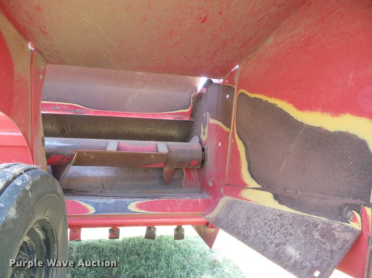 image for item DD5802 Hiniker 5610 windrower