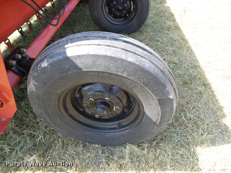 image for item DD5802 Hiniker 5610 windrower