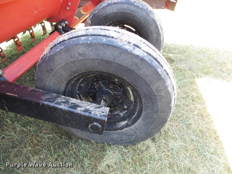 image for item DD5802 Hiniker 5610 windrower