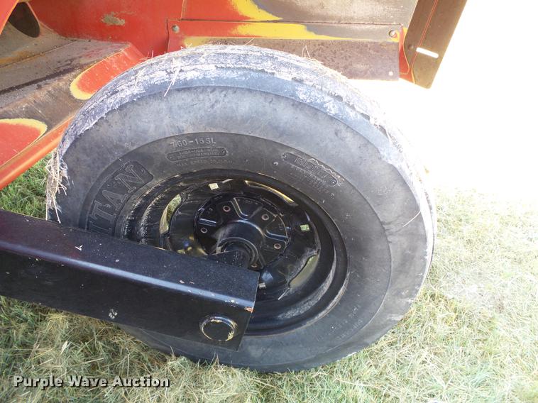 image for item DD5802 Hiniker 5610 windrower