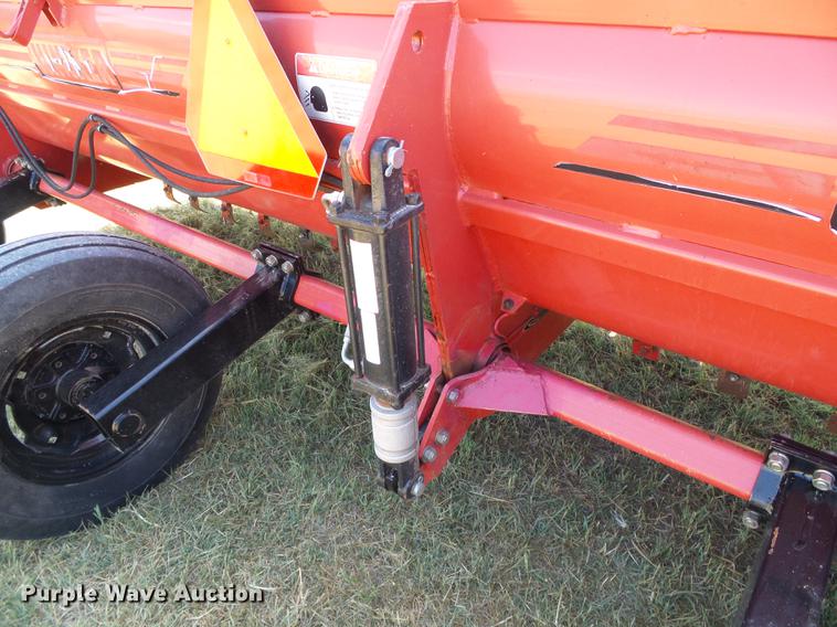 image for item DD5802 Hiniker 5610 windrower