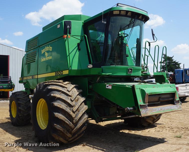 image for item DD7812 1989 John Deere 9500 RWA combine