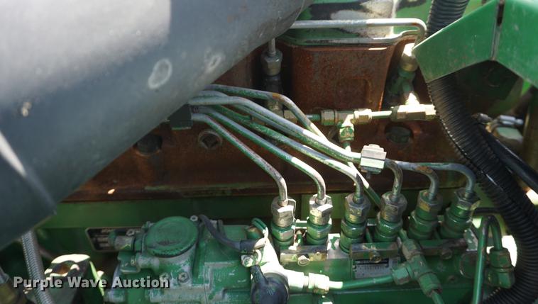 image for item DD7812 1989 John Deere 9500 RWA combine