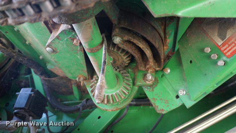 image for item DD7812 1989 John Deere 9500 RWA combine