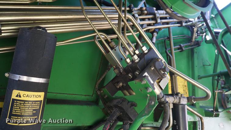 image for item DD7812 1989 John Deere 9500 RWA combine