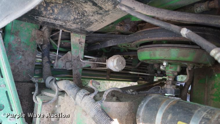 image for item DD7812 1989 John Deere 9500 RWA combine