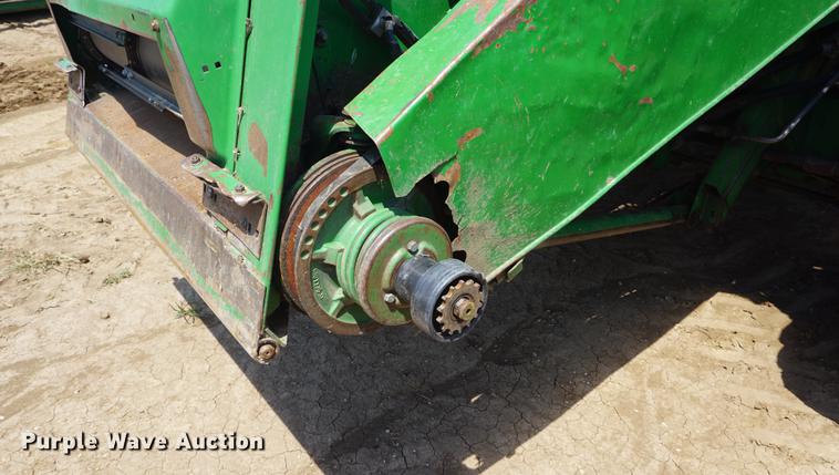 image for item DD7812 1989 John Deere 9500 RWA combine