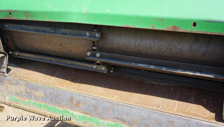 image for item DD7812 1989 John Deere 9500 RWA combine