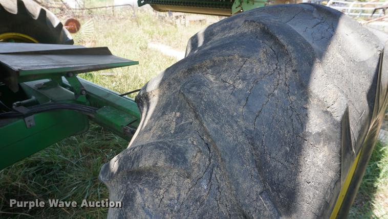 image for item DD7812 1989 John Deere 9500 RWA combine