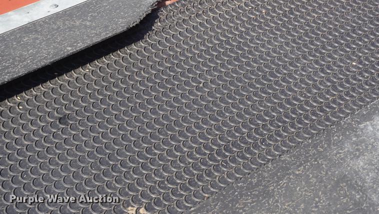 image for item DD7818 Hutchinson drive over conveyor