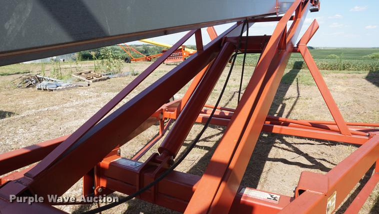 image for item DD7820 Hutchinson squeeze belt conveyor