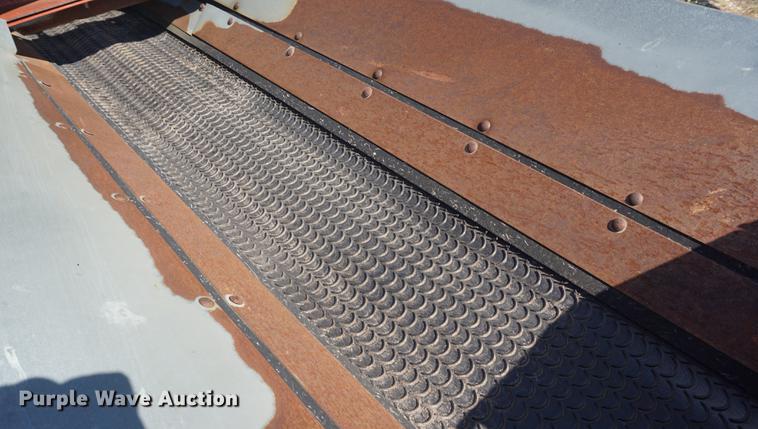 image for item DD7820 Hutchinson squeeze belt conveyor
