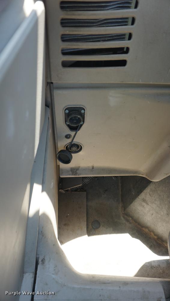 image for item DD7824 2013 John Deere 6140M MFWD tractor