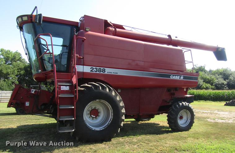 image for item DD8856 2000 Case IH 2388 combine