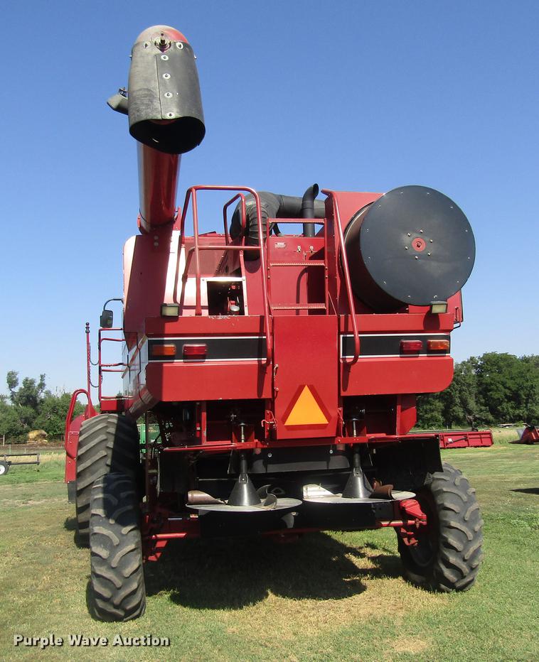 image for item DD8856 2000 Case IH 2388 combine