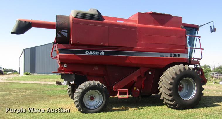 image for item DD8856 2000 Case IH 2388 combine