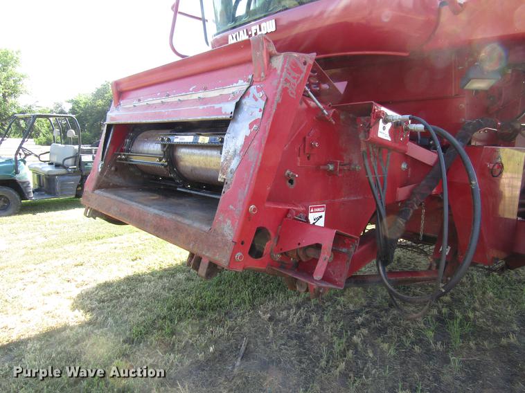 image for item DD8856 2000 Case IH 2388 combine