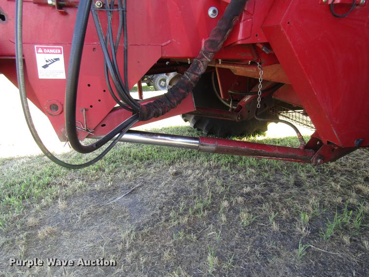 image for item DD8856 2000 Case IH 2388 combine