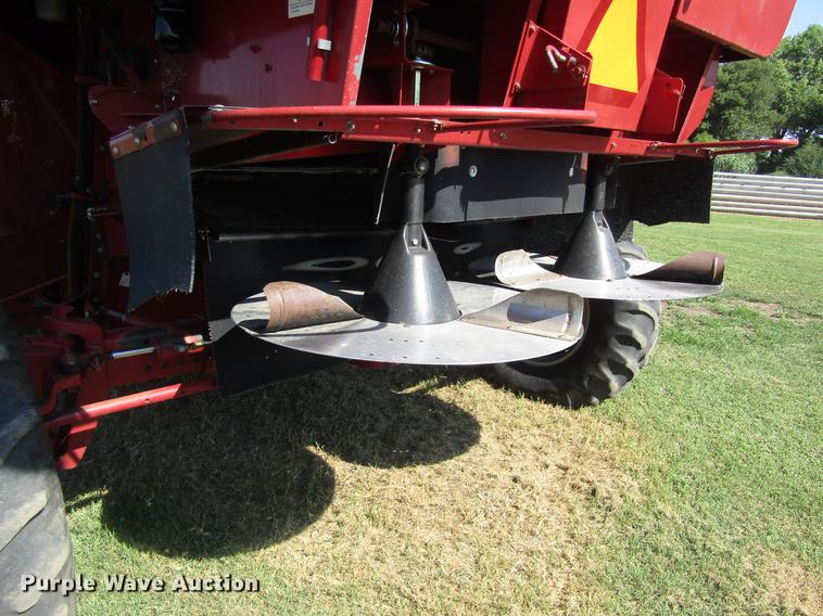 image for item DD8856 2000 Case IH 2388 combine