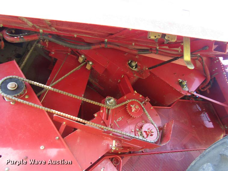 image for item DD8856 2000 Case IH 2388 combine