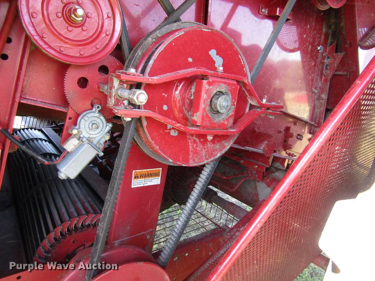 image for item DD8856 2000 Case IH 2388 combine