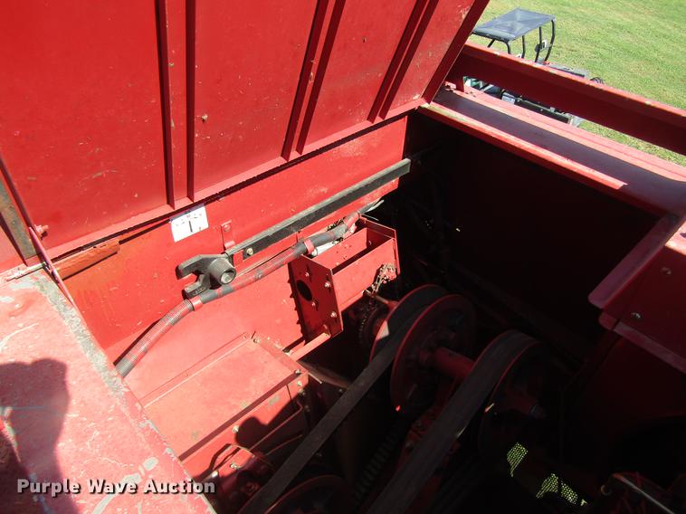 image for item DD8856 2000 Case IH 2388 combine