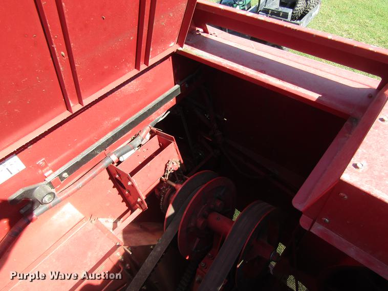image for item DD8856 2000 Case IH 2388 combine