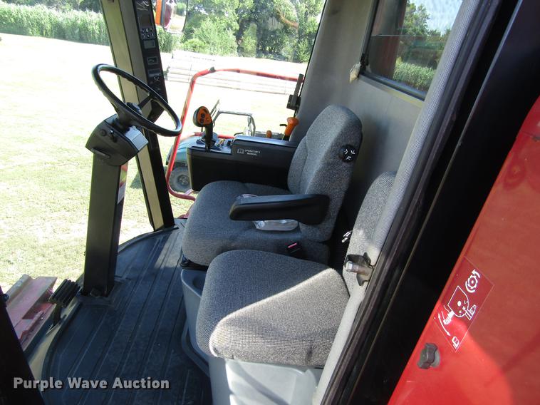 image for item DD8856 2000 Case IH 2388 combine