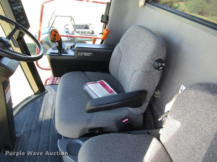 image for item DD8856 2000 Case IH 2388 combine