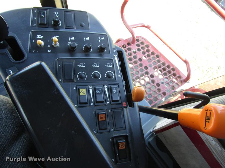 image for item DD8856 2000 Case IH 2388 combine